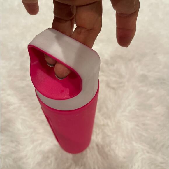 Adidas Glass Water Bottle 16 oz gently used - Picture 5 of 5